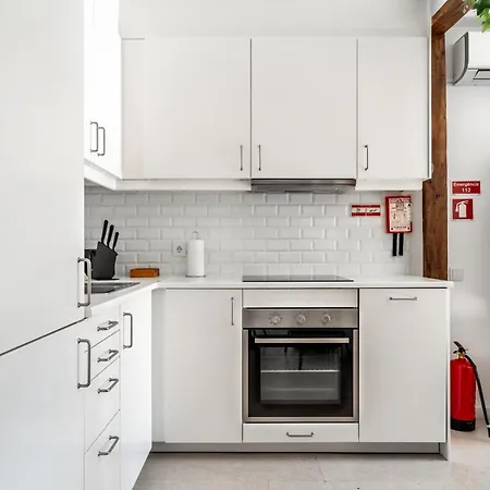 Lovely 2 Bedroom In The Heart Of *