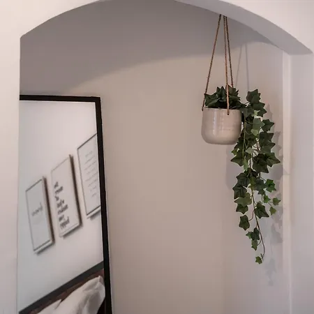 Apartment Lovely 2 Bedroom In The Heart Of