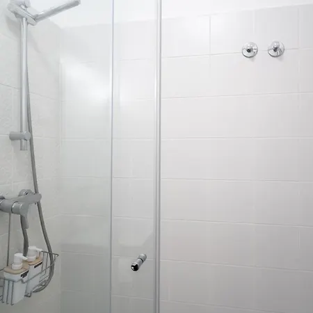 Lovely 2 Bedroom In The Heart Of *