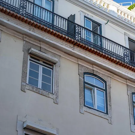Lovely 2 Bedroom In The Heart Of