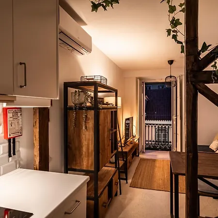 Lovely 2 Bedroom In The Heart Of *