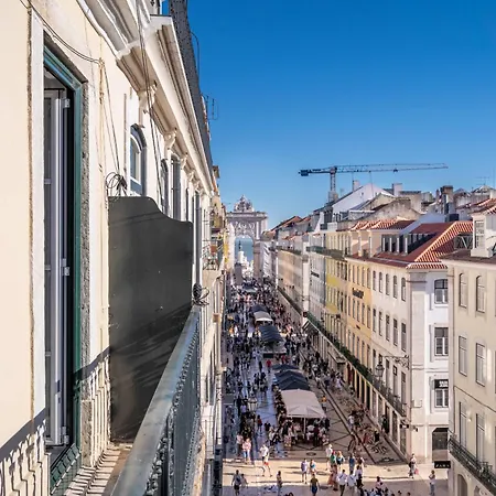 Lovely 2 Bedroom In The Heart Of * Lisbon