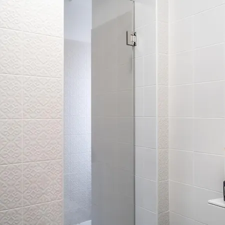 Lovely 2 Bedroom In The Heart Of Apartamento Lisboa