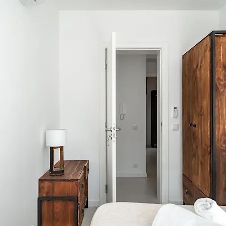 Lovely 2 Bedroom In The Heart Of * Lisboa
