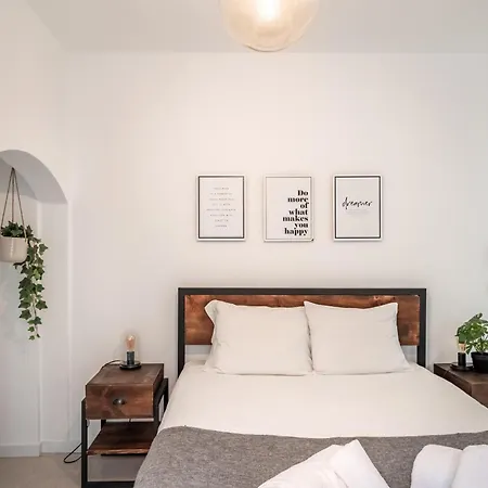 Lovely 2 Bedroom In The Heart Of Apartment Lisbon
