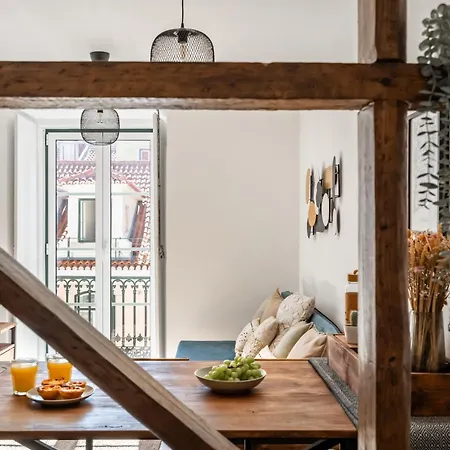 Apartment Lovely 2 Bedroom In The Heart Of Lisbon